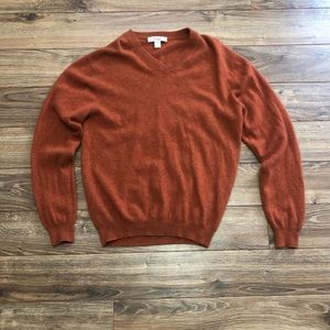 Turnbury brand men’s cashmere sweater